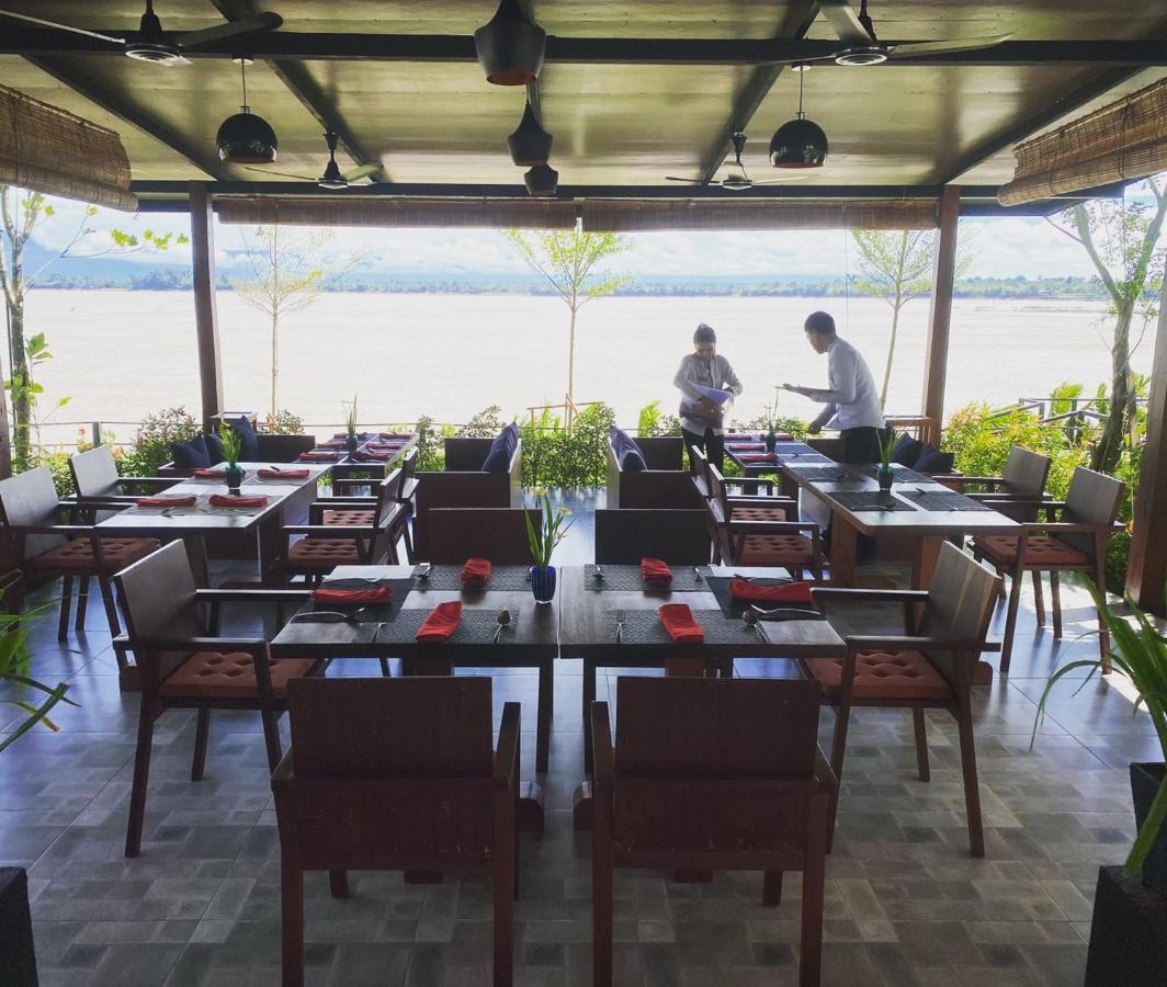 Hotel The Riviera Champasak Exterior foto